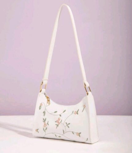 Bolsa feminina branca flores bordadas