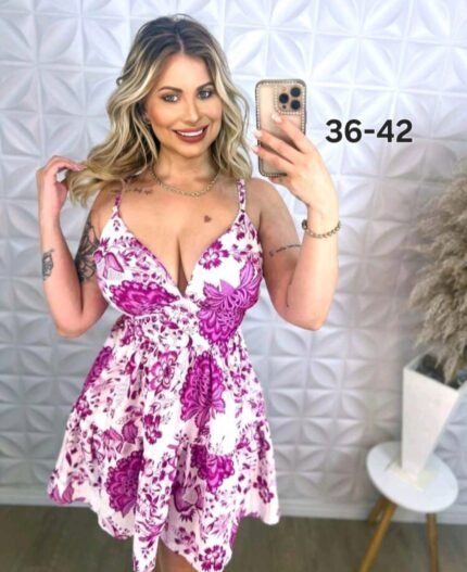 Vestido floral decote